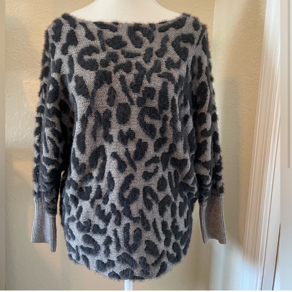 Jennifer Lopez Sweater Leopard Print